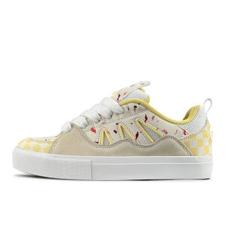 VFDF Cranberry White Chocolate Abrasion Resistant, Lightweight, And Breathable Low top Skateboard Shoes Unisex
