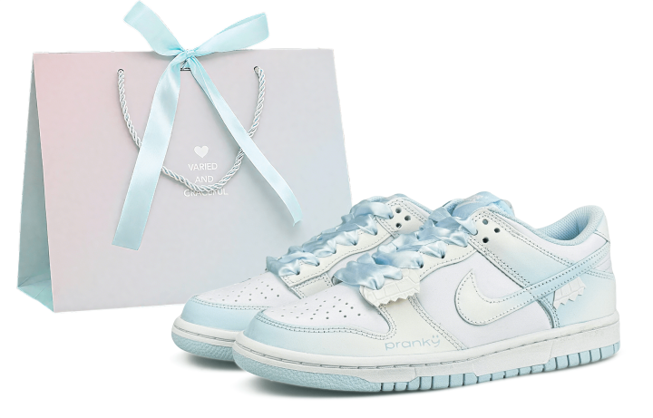 Nike Nike Dunk Breathable And Slip Resistant Breathable And Slip Resistant Low top Skateboard Shoes Women's Light Blue
