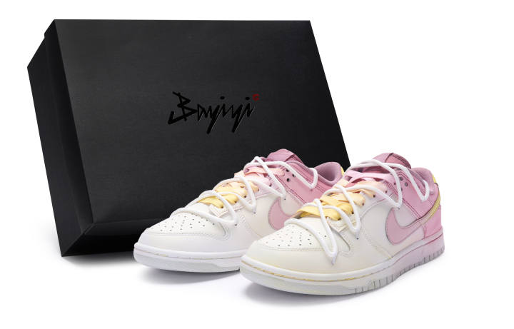 Nike Nike Dunk Skateboard Shoes Women's Low Top Yellow