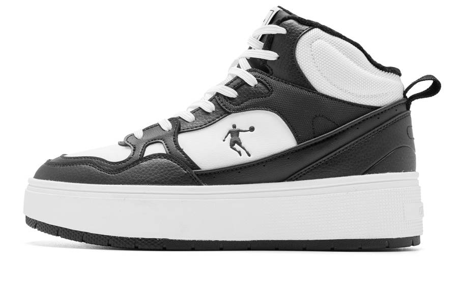 QIAODAN Warm Navigation Thermal Slip Resistant And Abrasion Resistant Mid top Skateboard Shoes Women's White Black