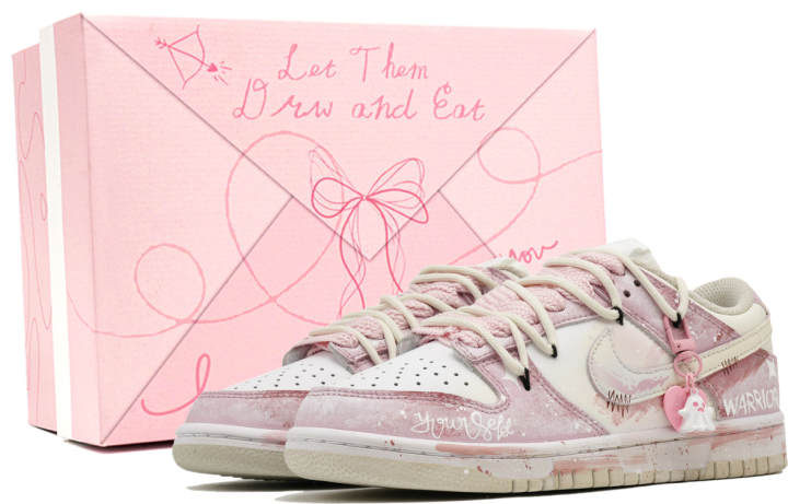 Nike Nike Dunk Cute And Footprint Innovation Abrasion Resistant Low top Skateboard Shoes Unisex Pink