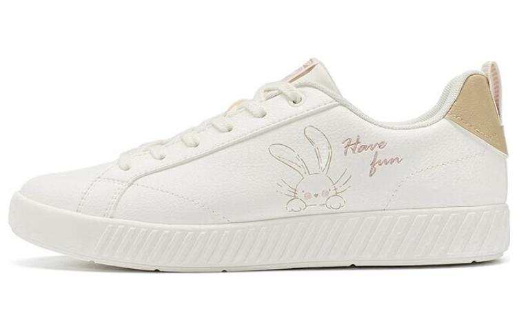XTEP Slip Resistant Abrasion Resistant Low top Skateboard Shoes Women's White Brown Pink