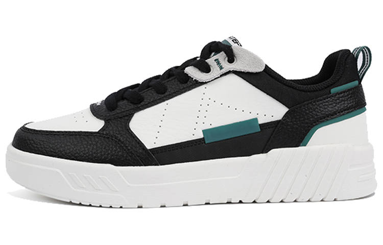 XTEP Coverage Slip Resistant And Abrasion Resistant Low top Skateboard Shoes Men's Black White