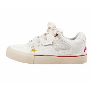 MINGKUANG Street Style Rising Stars POP Wear resistant And Lightweight Low top Skateboard Shoes Women's White