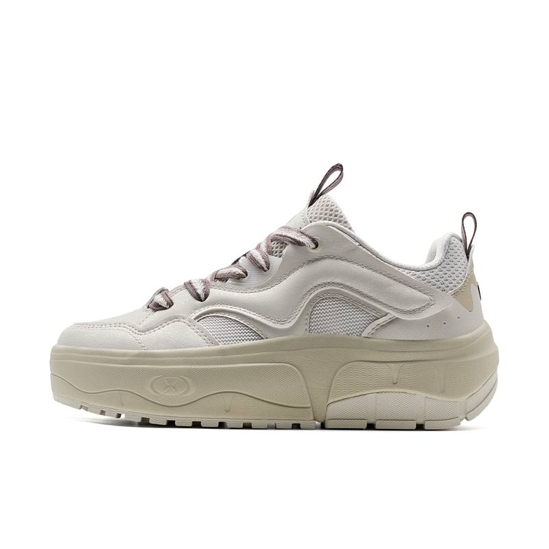 XTEP Abrasion Resistant Slip Resistant Coverage Low top Skateboard Shoes Women's White Sand Gray