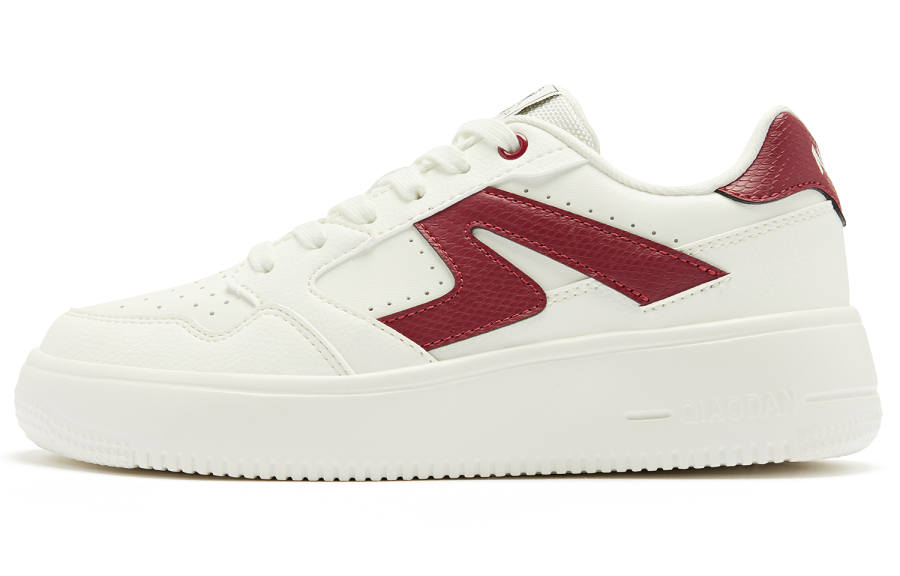 QIAODAN Cushioning Coverage Height Increasing Abrasion Resistant Low top Skateboard Shoes Women's White Red