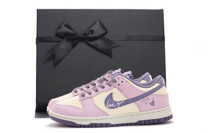 Nike Nike Dunk Coverage Low top Skateboard Shoes Women's Pink Purple