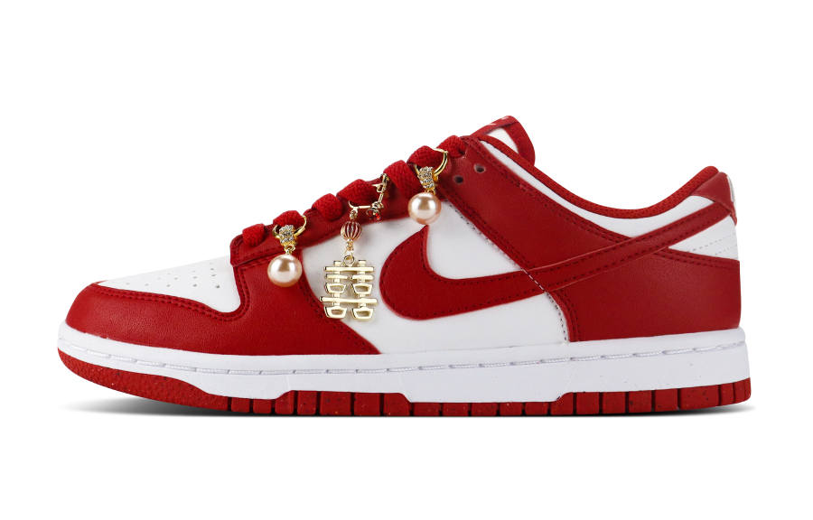 Nike Nike Dunk Abrasion Resistant Abrasion Resistant Low top Skateboard Shoes Unisex Red