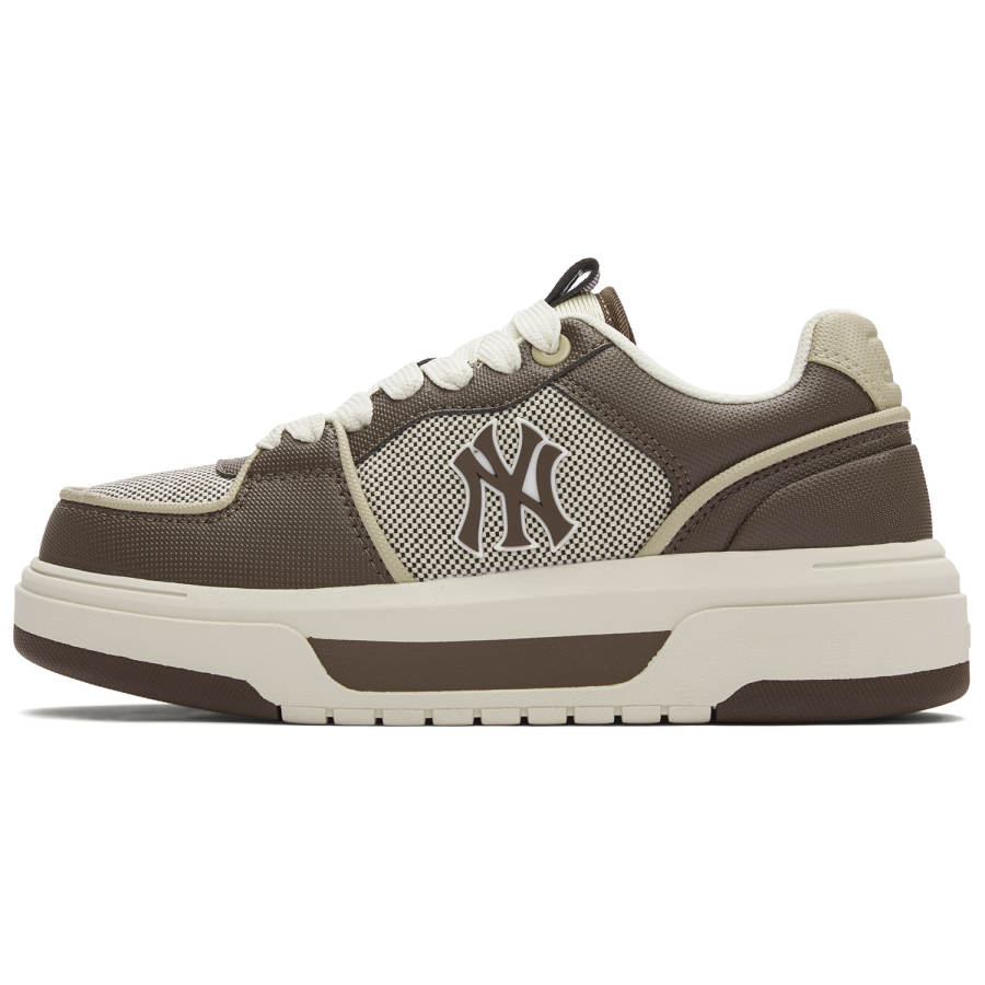 MLB New York Yankees Slip Resistant Abrasion Resistant Low top Skateboard Shoes Unisex Brown