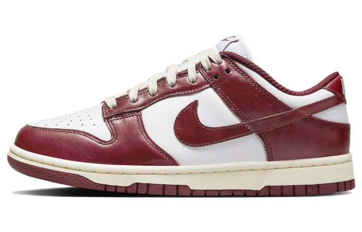 Nike Nike Dunk Low top Skateboard Shoes Women's Red White