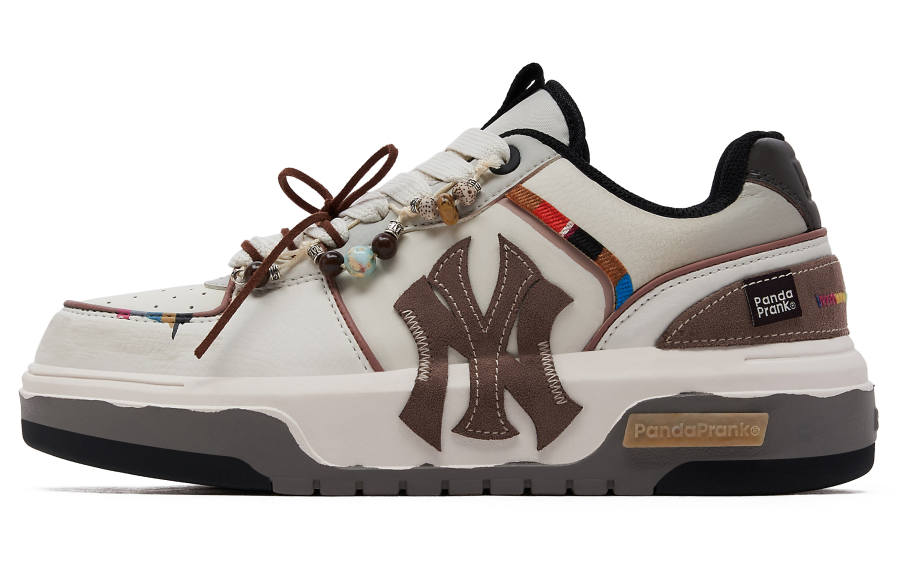 MLB New York Yankees Abrasion Resistant Low top Skateboard Shoes Unisex Brown White Black