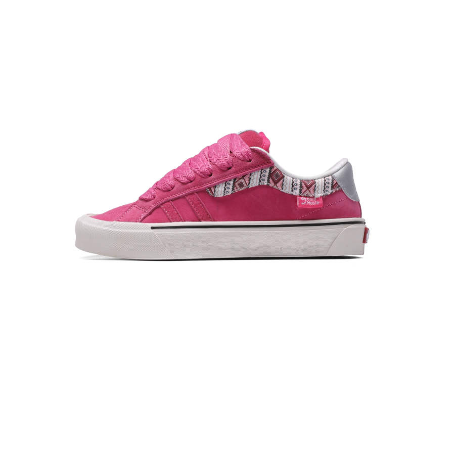 BladMaste Slip Resistant, Abrasion Resistant, Lightweight Low top Skateboard Shoes Unisex Dragon Fruit
