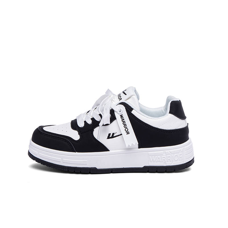 Warrior Waterproof Low top Skateboard Shoes Unisex White Black