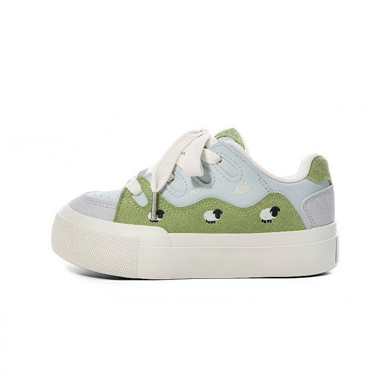 K KANGXUANAN Wear resistant And Lightweight Low top Skateboard Shoes Women's Grassland Green