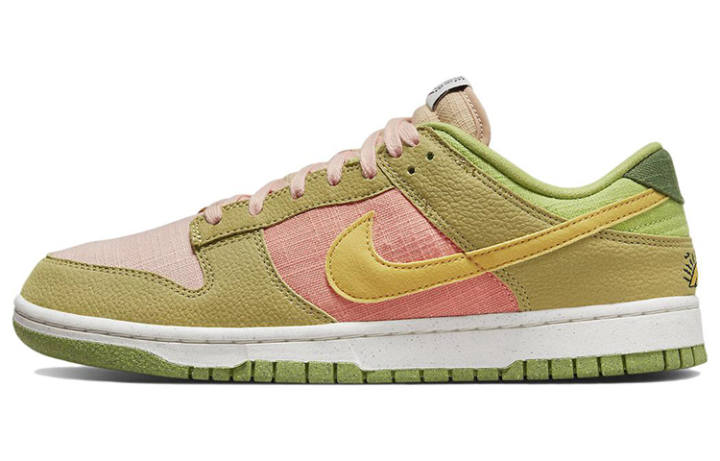 Nike Nike Dunk Low 'Sun Club Arctic Orange Sanded Gold'