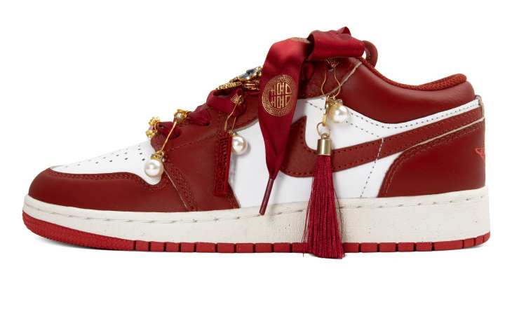 Jordan Jordan Air Jordan 1 Low top Skateboard Shoes Women's Red
