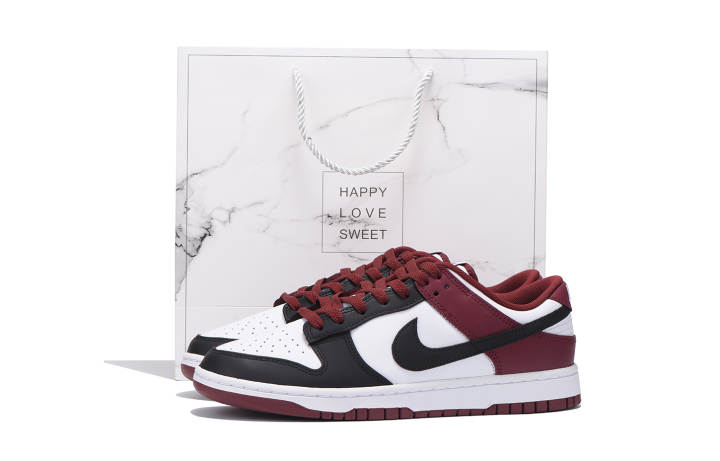Nike Nike Dunk Coverage Slip Resistant Abrasion Resistant Low top Skateboard Shoes Unisex Black Red