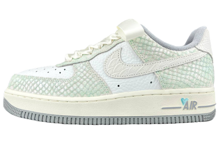Nike Nike Air Force 1 Slip Resistant Abrasion Resistant Low top Skateboard Shoes Women's Pearlescent Mint Green