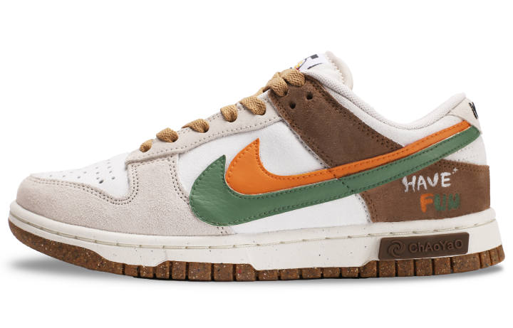 Nike Nike Dunk Slip Resistant Slip Resistant Low top Skateboard Shoes Women's Beige Brown