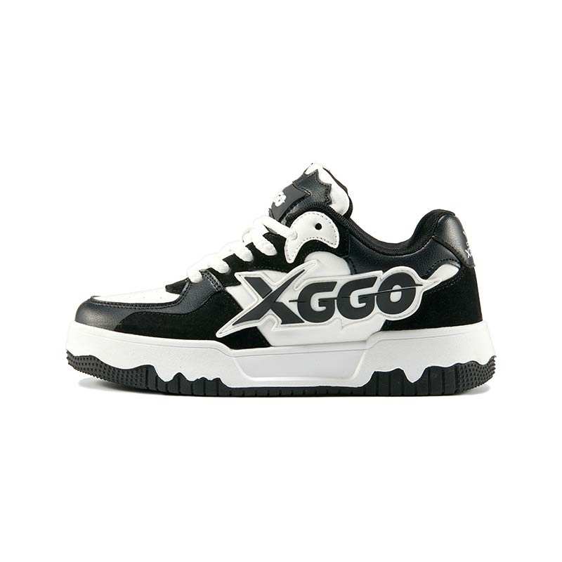 XIANG GUAN XGGO Lightning No. 1 Abrasion Resistant Slip Resistant Low top Skateboard Shoes Unisex Black