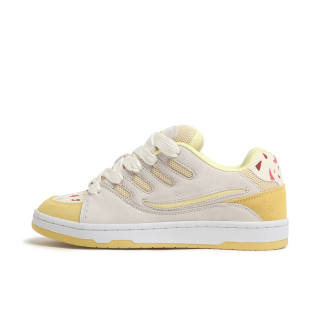 SINPERCO Vintage Versatile Slip Resistant Abrasion Resistant Low top Skateboard Shoes Unisex Butter Ice Cream
