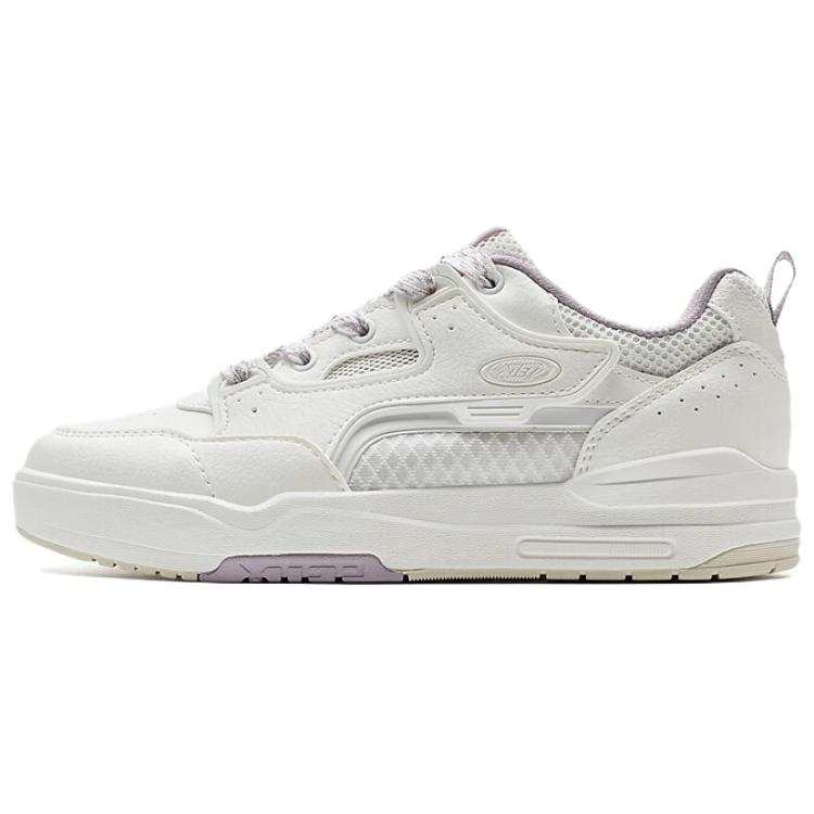 XTEP Yue Ao Abrasion Resistant Lightweight Slip Resistant Low top Skateboard Shoes Women's Sail White
