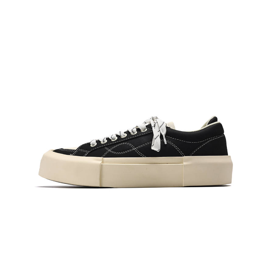 FANGSANHUO Slip Resistant Abrasion Resistant Low top Skateboard Shoes Unisex Black