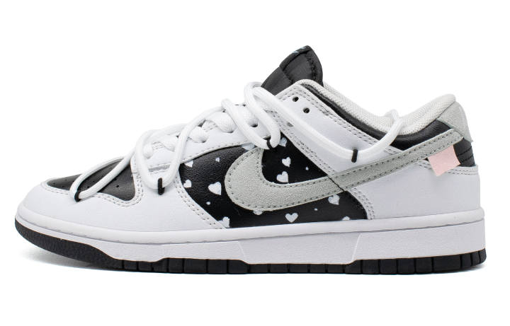 Nike Nike Dunk All Over Heart Print Abrasion Resistant Low top Skateboard Shoes Unisex Black White