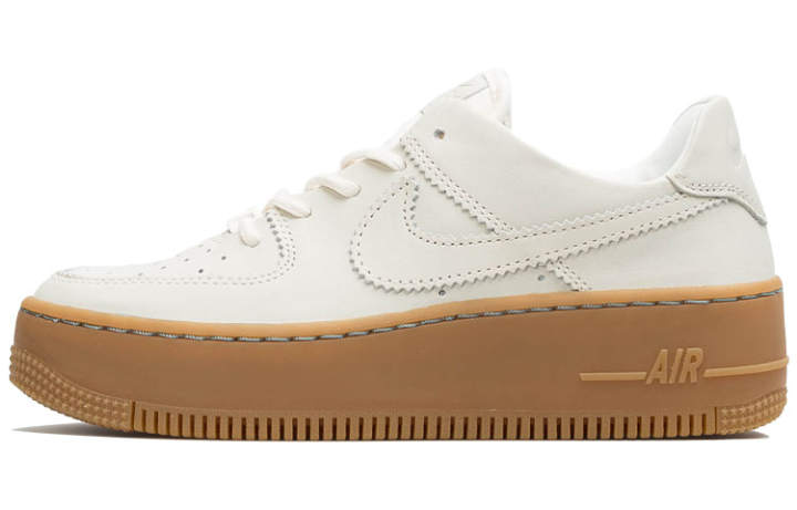 Nike Nike Air Force 1 Sage Low Lx Biege Gum Women's