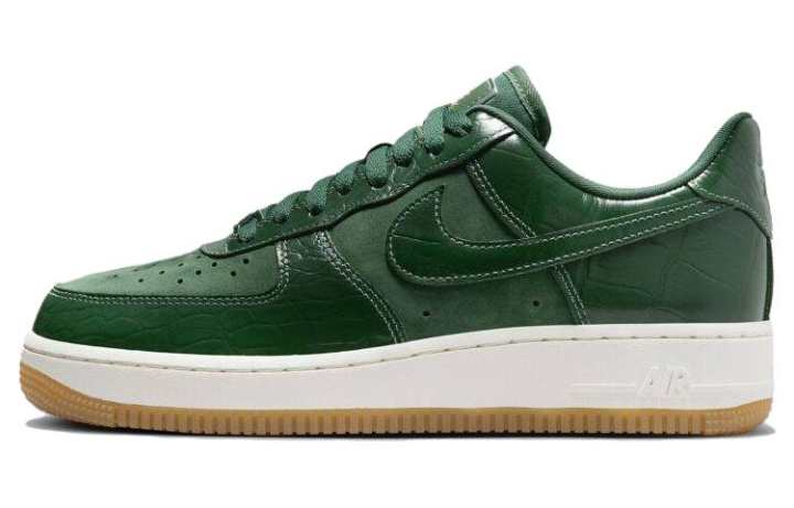 Nike Nike Air Force 1 07 Gorge Green Women's