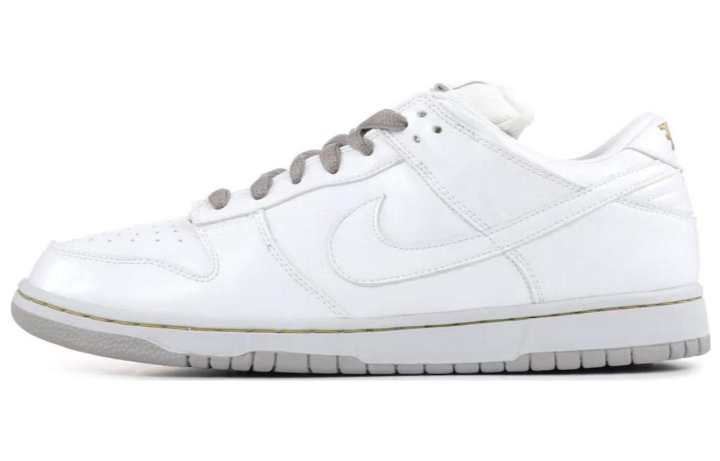 Nike Nike Sb Dunk Low Medicom 4