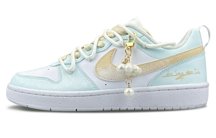 Nike Nike Court Borough Low Sea Salt Coconut Low top Skateboard Shoes GS White Blue