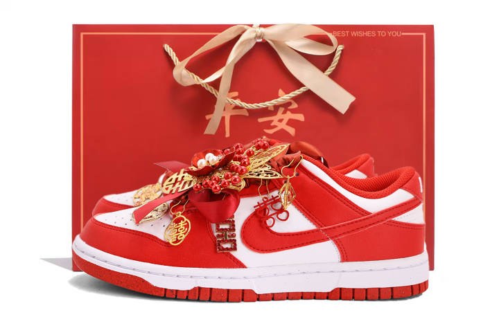 Nike Nike Dunk Leather Coverage Slip Resistant Abrasion Resistant Coverage Slip Resistant And Abrasion Resistant Low top