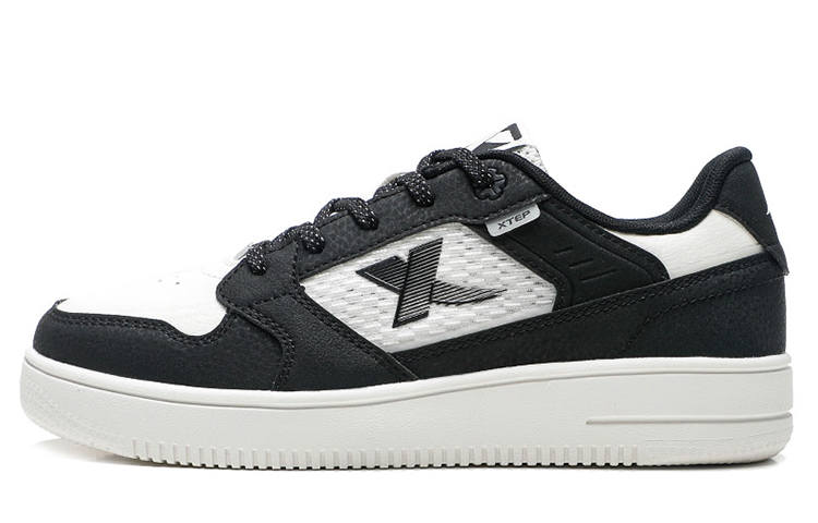 XTEP Skateboard Shoes Women's Low Top Black/Sail White