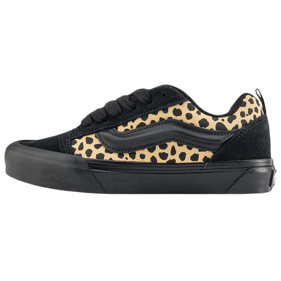 Vans Vans Knu Skool Low top Skateboard Shoes Unisex Black