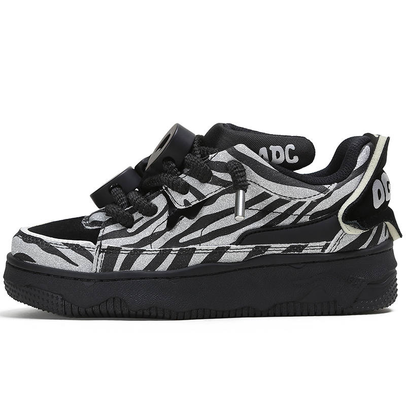 ADCDAVINCI ADCDAVINCI Cool Run Snail Collection Height Increasing Abrasion Resistant Low top Skateboard Shoes Unisex Black Silver