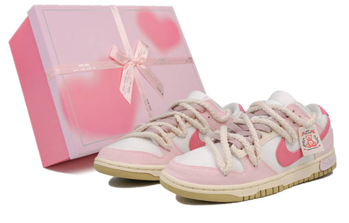 Nike Nike Dunk Low RISK Bear Sweetheart Slip Resistant Cushioning Abrasion Resistant Low top Skateboard Shoes Women's