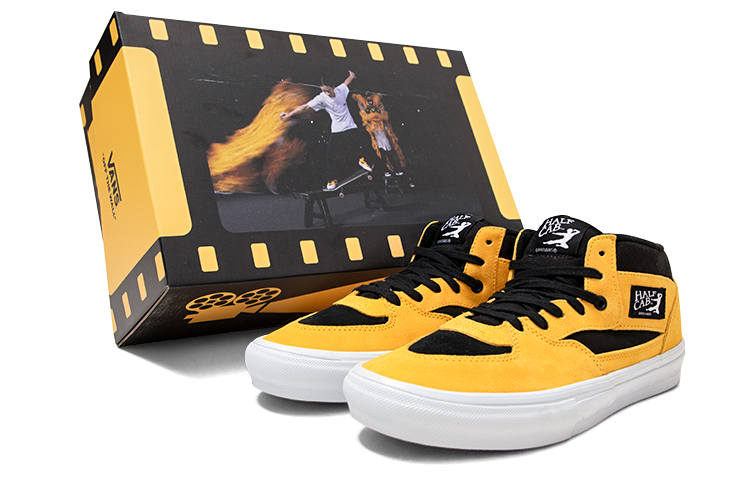 Vans Bruce Lee x Vans Half Cab Bruce Lee Collaboration Mid top Skateboard Shoes Unisex Yellow Black