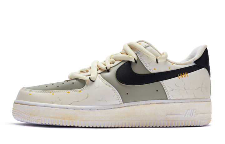 Nike Nike Air Force 1 Low 811 Manufacturing Low top Skateboard Shoes GS Beige Gray Black