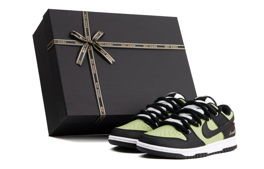 Nike Nike Dunk Cushioning Low top Skateboard Shoes Women's Black Green