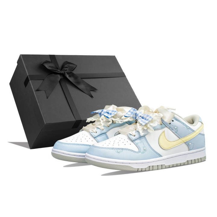 Nike Nike Dunk Cow Leather Abrasion Resistant Breathable Low top Skateboard Shoes Women's White Blue