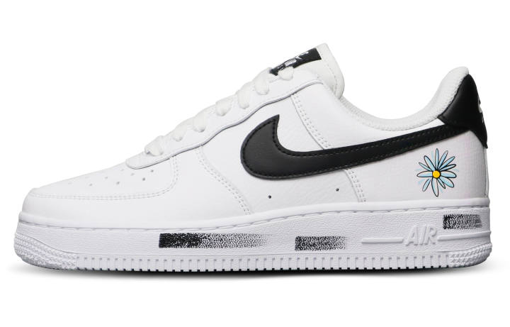Nike Nike Air Force 1 Non slip Lightweight Low top Skateboard Shoes Women's White Black