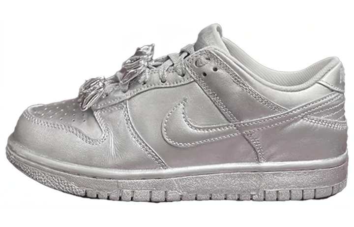 Nike Nike Dunk SB Slip Resistant Low top Skateboard Shoes Women's Silver