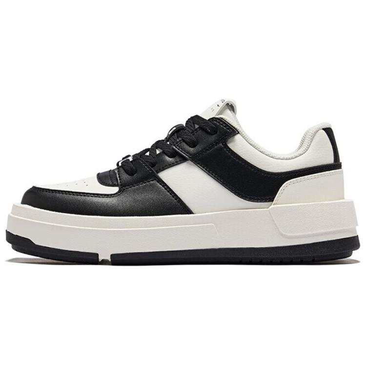 Erke Coverage Slip Resistant And Abrasion Resistant Low top Skateboard Shoes Women's White Black