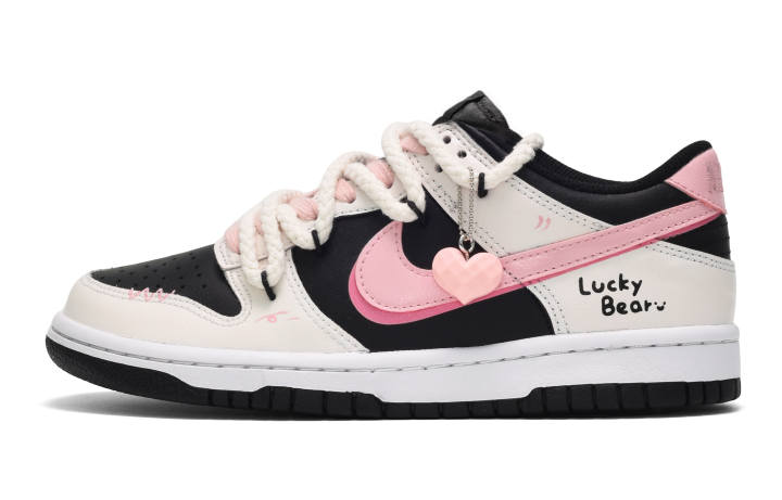 Nike Nike Dunk CUS ID Heart Raspberry Low top Skateboard Shoes GS Black Pink