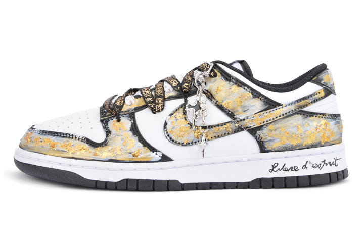 Nike Nike Dunk Abrasion Resistant Low top Skateboard Shoes Women's Black Gold