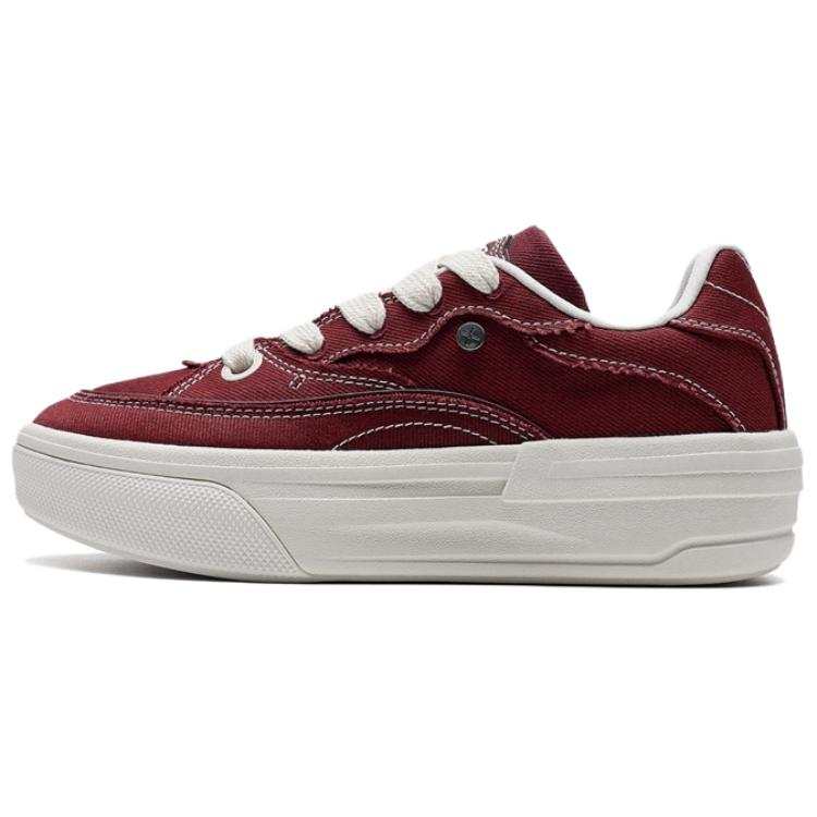 XTEP Ice Cream Shoes Slip Resistant Low top Skateboard Shoes Women's Red