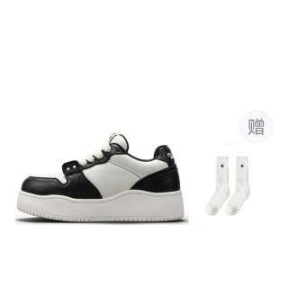 WANDER AROUND Thermal Slip Resistant And Abrasion Resistant Low top Skateboard Shoes Women's Black White
