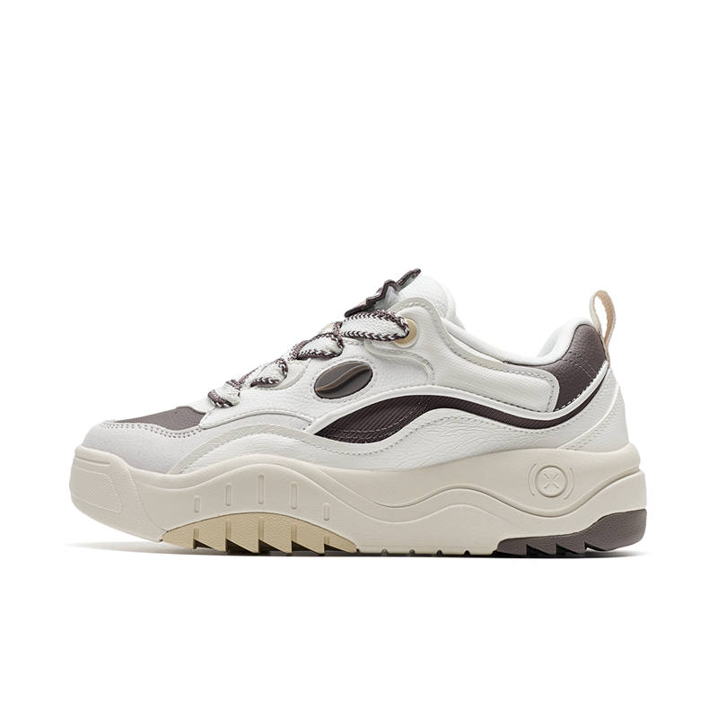 XTEP Mocha Cocoa Low top Skateboard Shoes Women's Sail White/Agarwood Umber