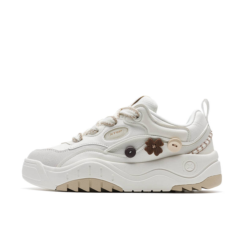 XTEP Mocha Cocoa Low top Skateboard Shoes Women's White Sand Gray